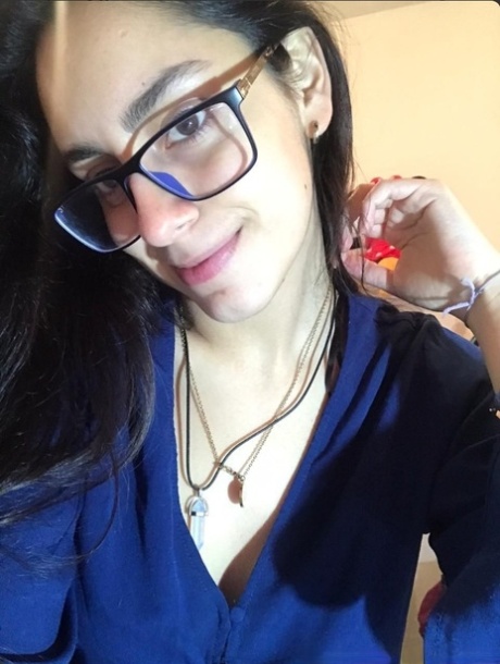 latina secretary adult pic