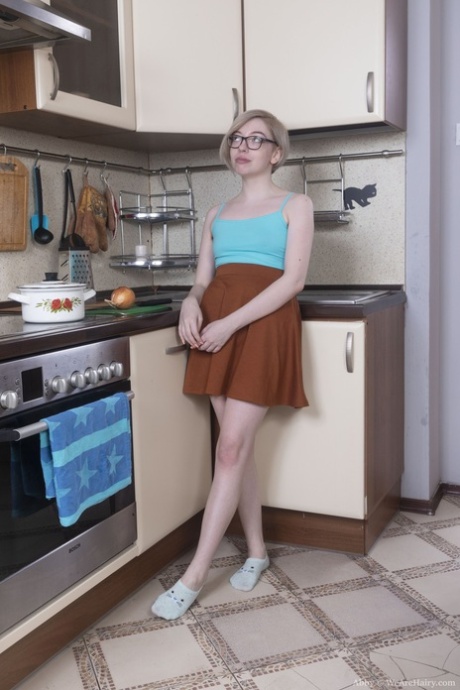 skinny glasses nudes picture