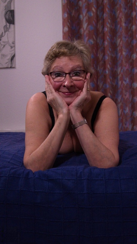 german mature free nude archive